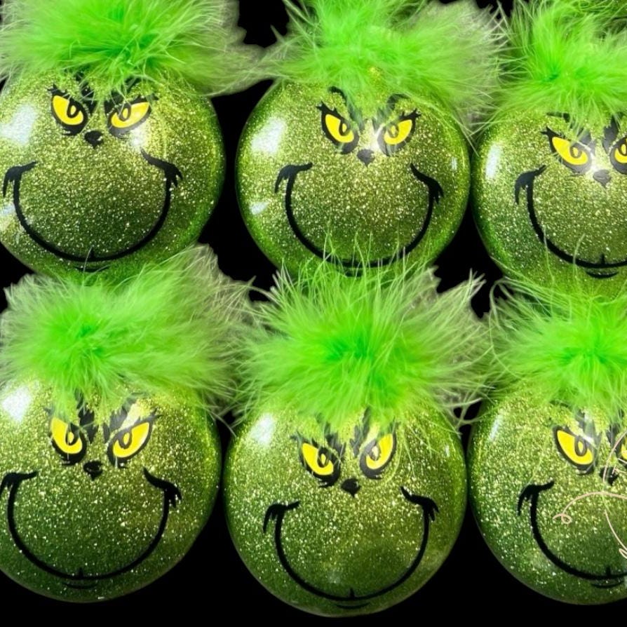 Grinch face with Hair Ornament/Christmas Disc Ornaments Decor/Custom with Names/Plastic